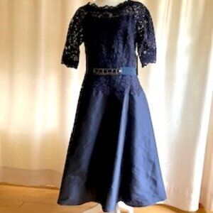 Teri Jon by Rickie Freeman Cocktail Dress with attached Slip, Navy Blue, Size 10